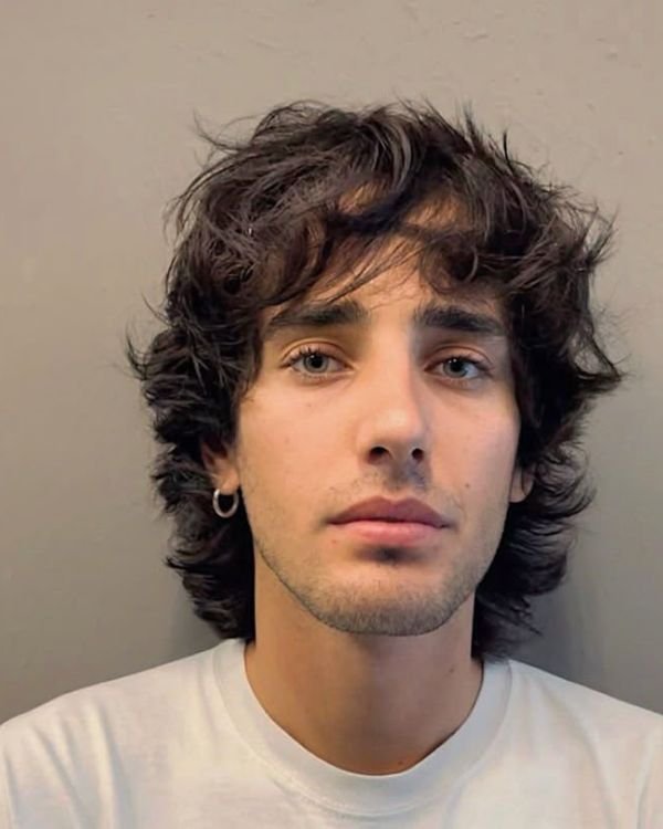 Layered Shaggy Hairstyle