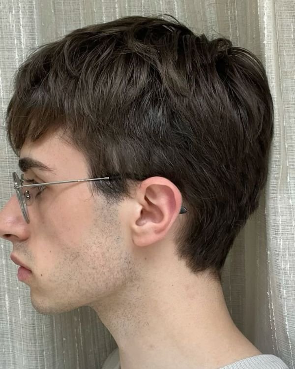 Short, Textured, and Messy 90s Mod