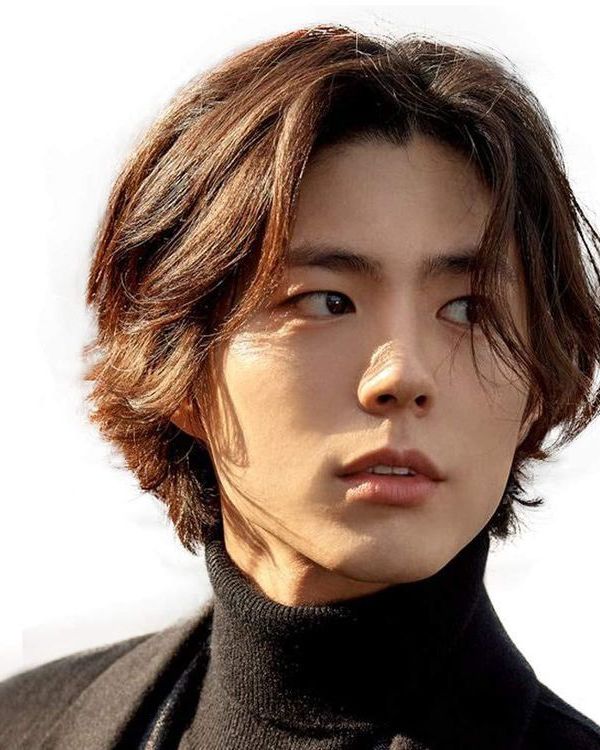 Men's Middle Part Hairstyle