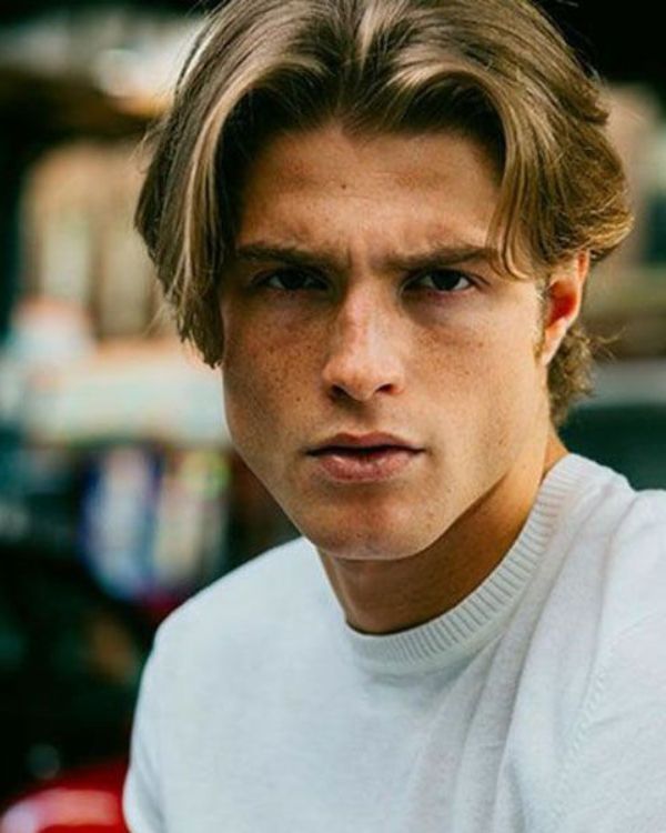 Parted Curtains hair